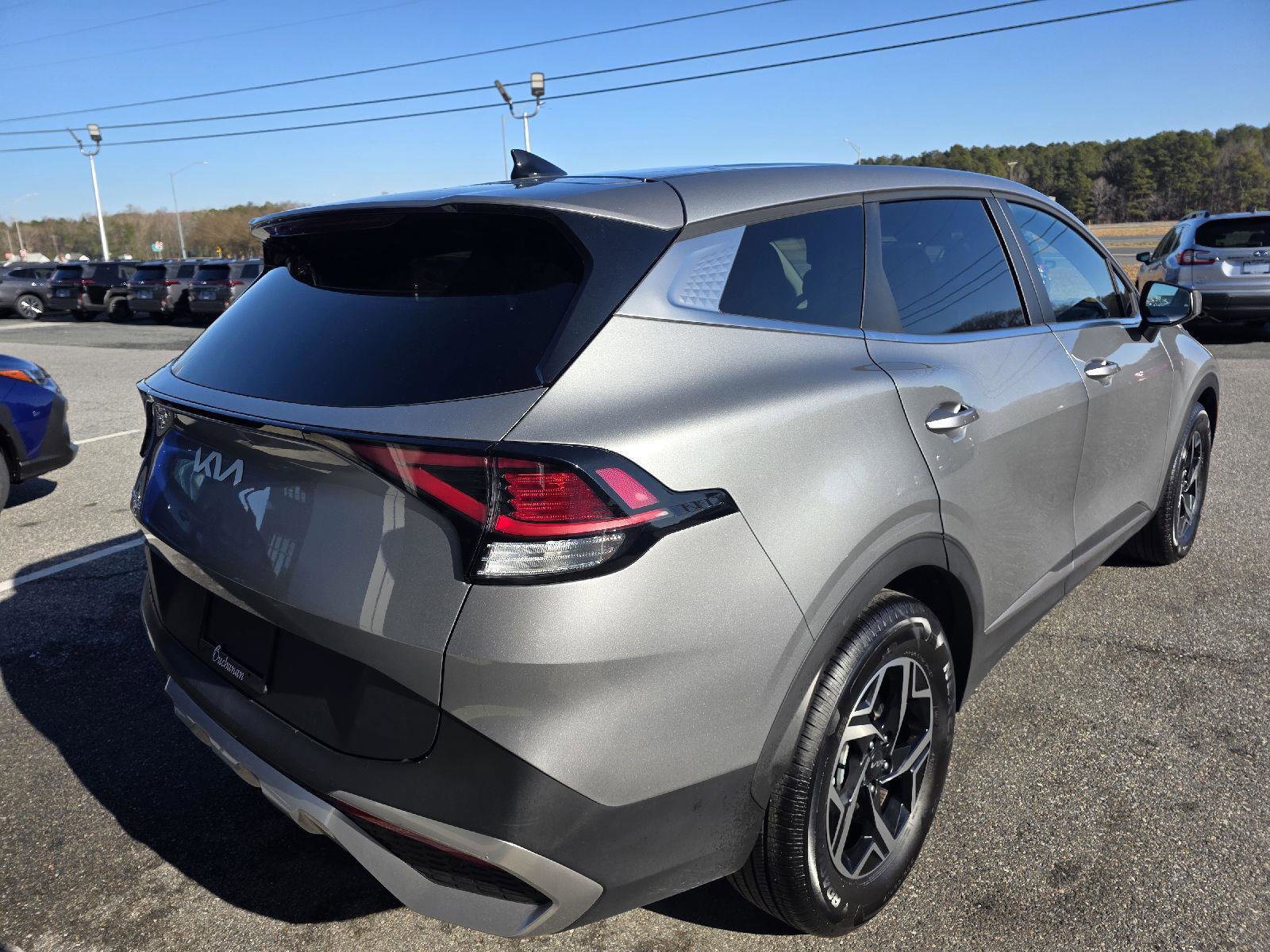 Used 2024 Kia Sportage LX image 5