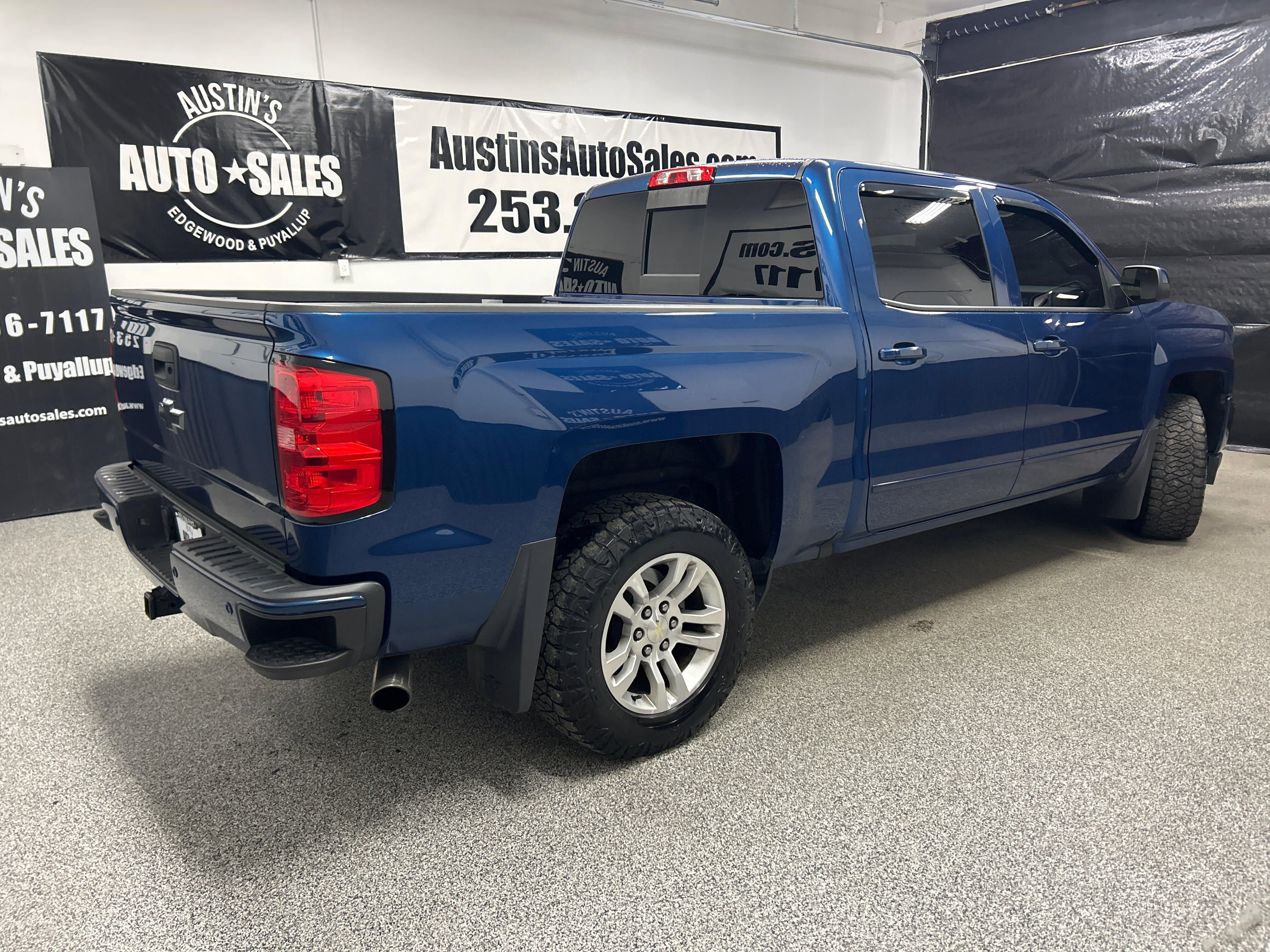 Used 2017 Chevrolet Silverado 1500 LT w/ All Star Edition AWD/4WD image 6