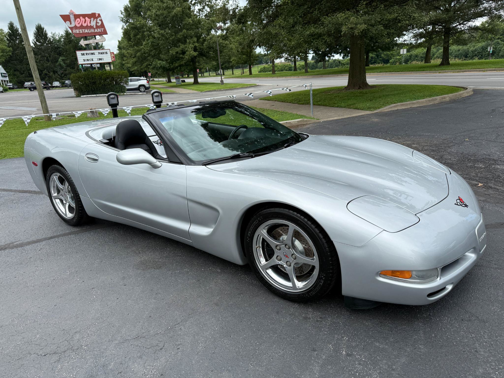 Used 2002 Chevrolet Corvette Convertible w/ Preferred Equipment Group2 RWD image 11