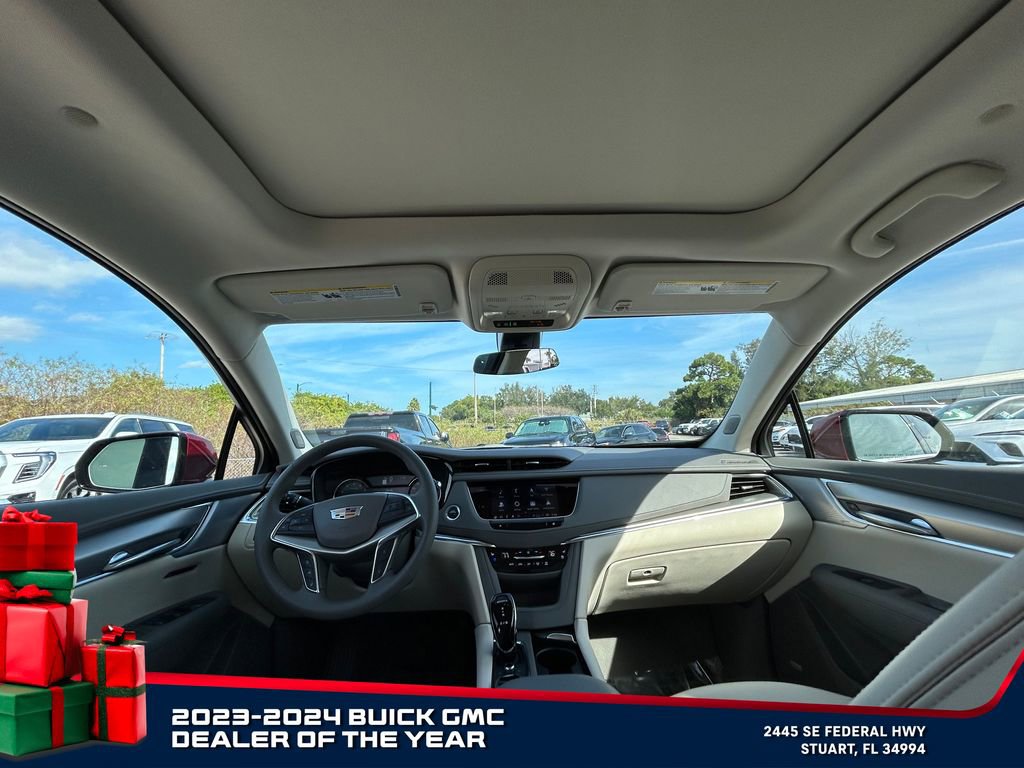 Used 2025 Cadillac XT5 Premium Luxury image 14