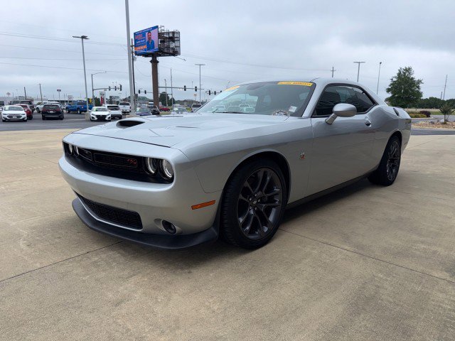 Used 2023 Dodge Challenger R/T Scat Pack RWD image 5