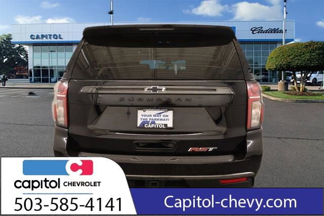 Used 2022 Chevrolet Suburban RST w/ Luxury Package AWD/4WD image 3