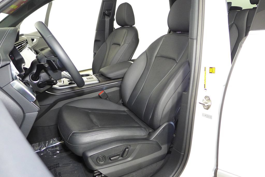 Used 2023 Audi Q7 2.0T Premium Plus w/ Premium Plus Package AWD/4WD image 23