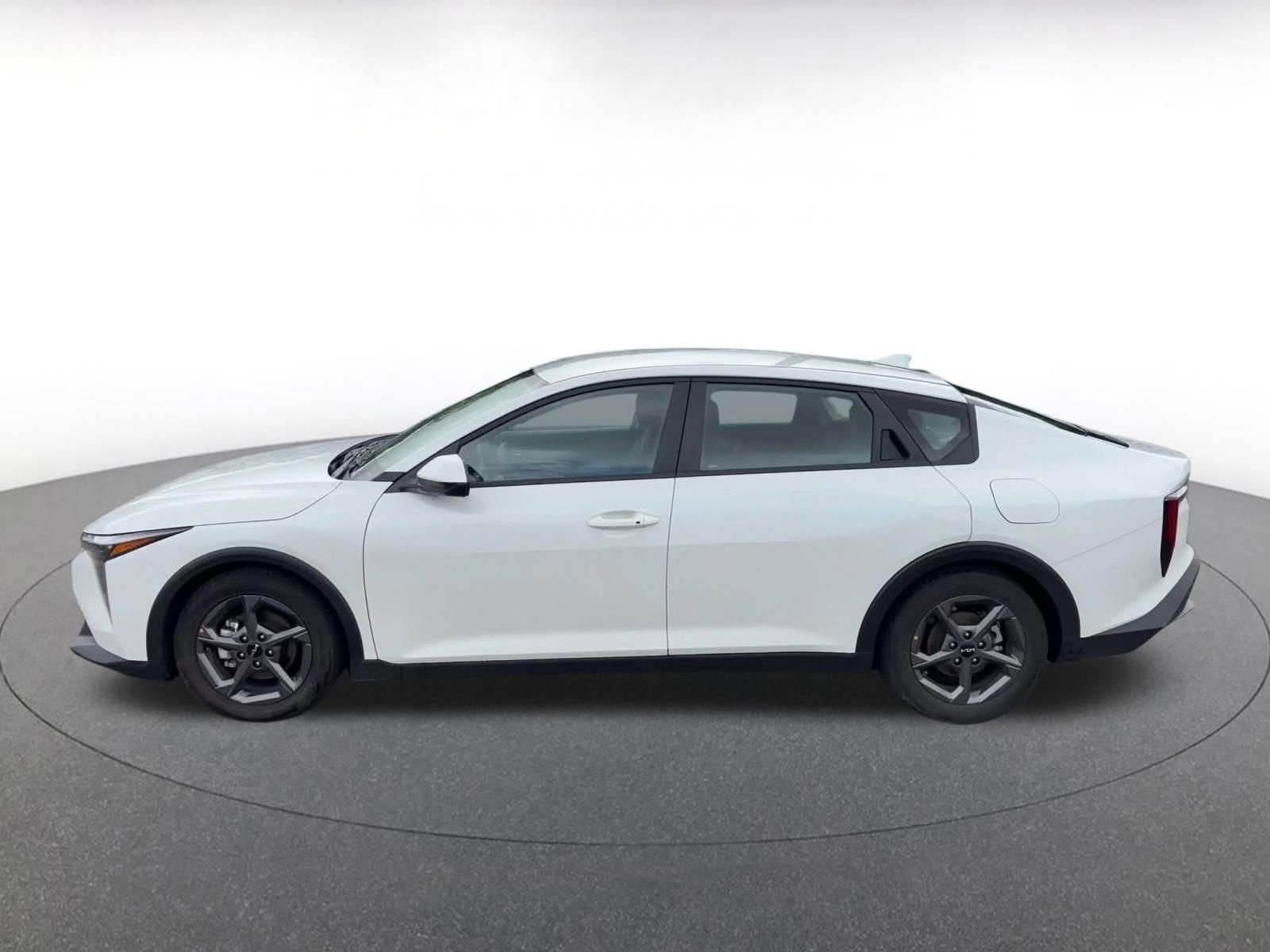 Used 2025 Kia K4 FWD image 8
