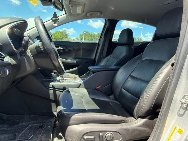 Used 2018 Chevrolet Malibu LT w/ Leather Package FWD image 22