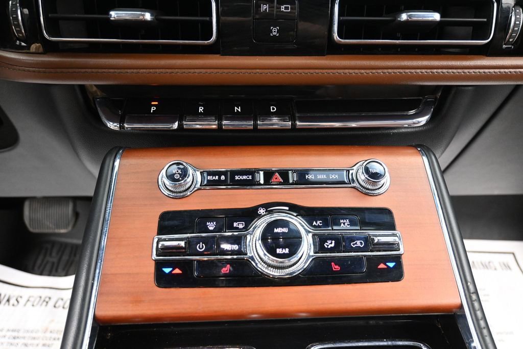 Used 2020 Lincoln Aviator Reserve w/ Class IV Trailer Tow Package AWD/4WD image 22