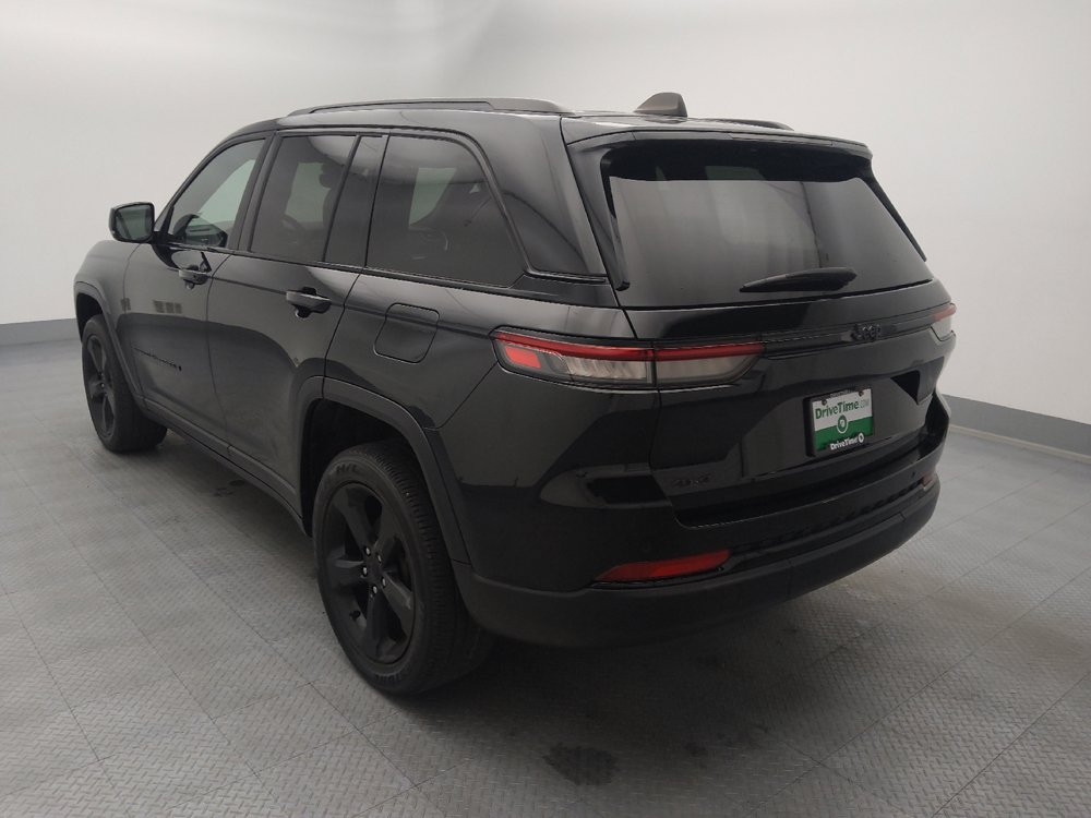 Used 2023 Jeep Grand Cherokee Altitude AWD/4WD image 5