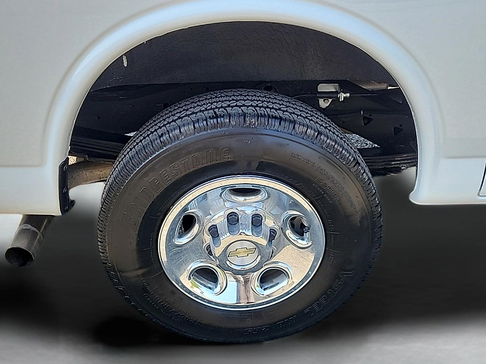 Used 2023 Chevrolet Express 3500 w/ Driver Convenience Package RWD image 9
