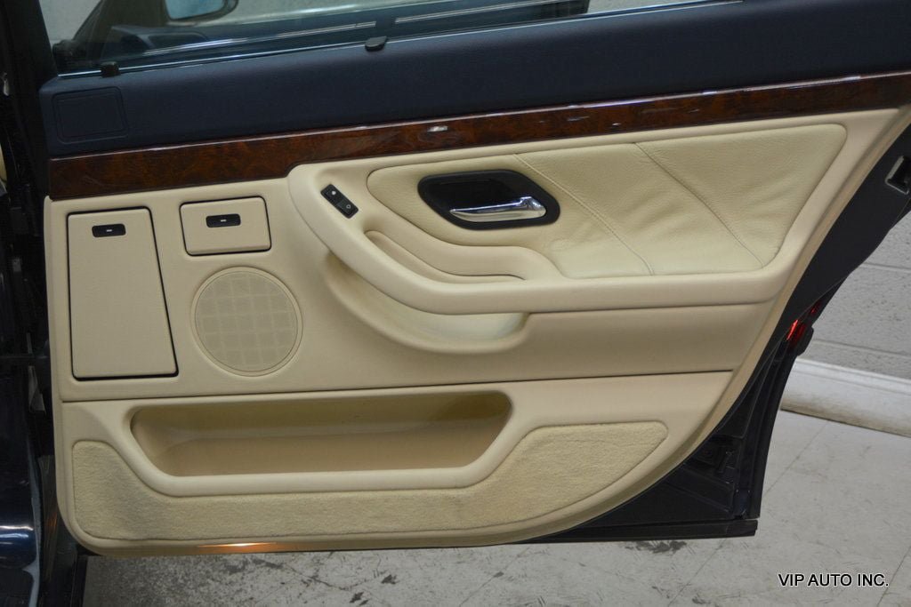 Used 2001 BMW 740iL RWD image 14