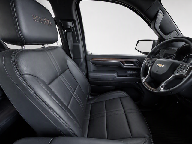 Used 2022 Chevrolet Silverado 1500 High Country w/ High Country Premium Package AWD/4WD image 10