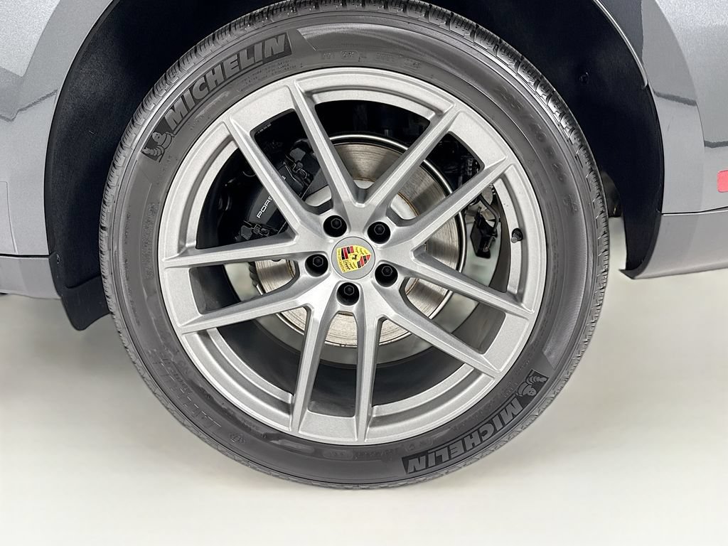 New 2026 Porsche Macan AWD/4WD image 36