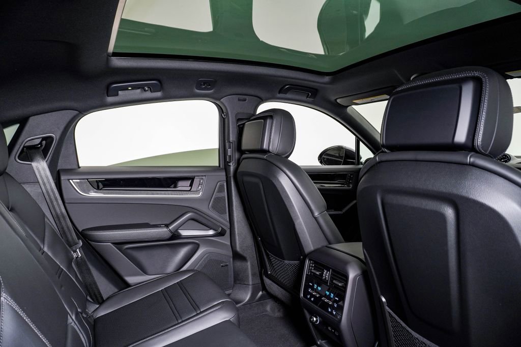 New 2026 Porsche Cayenne Coupe image 16