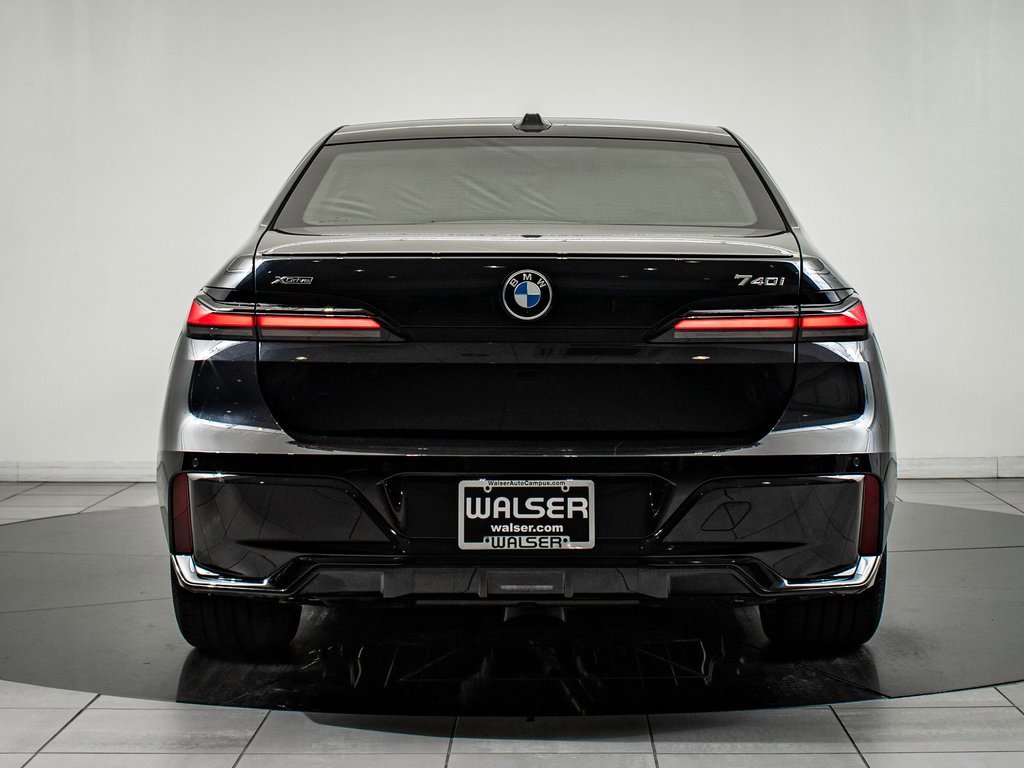 New 2026 BMW 740i xDrive w/ Executive Package image 9