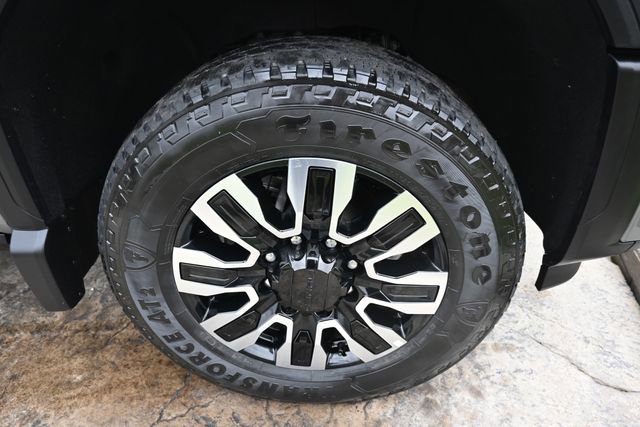 Used 2025 GMC Sierra 2500 Denali Ultimate image 11