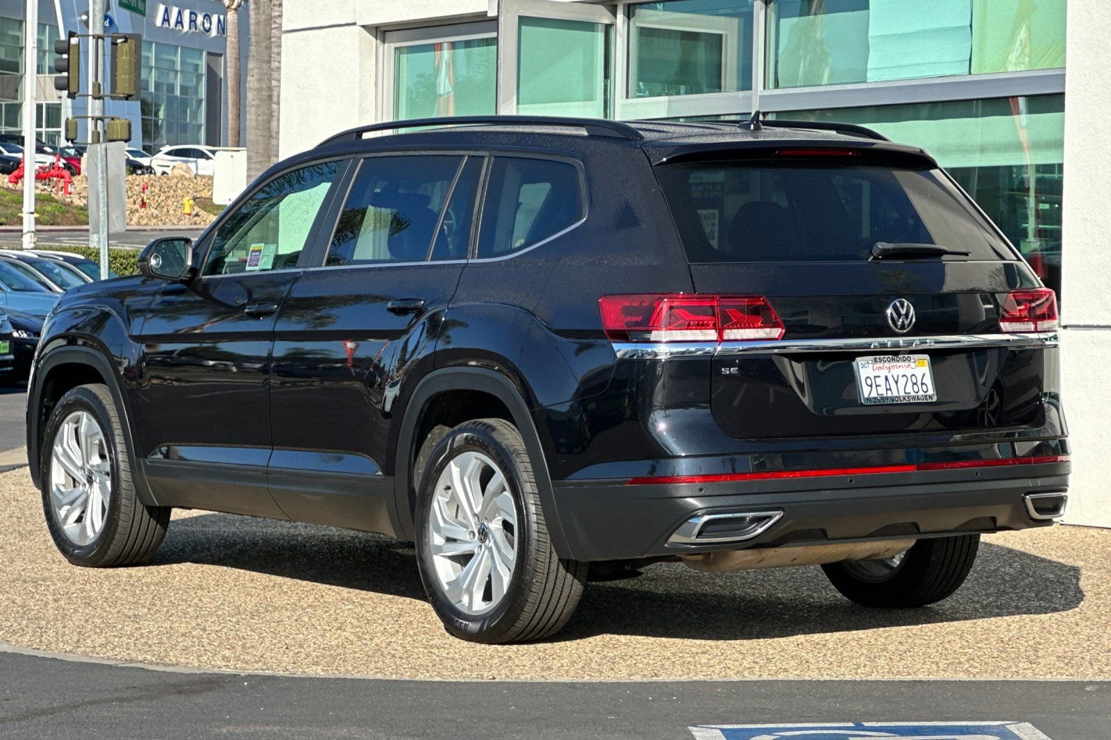 Certified 2022 Volkswagen Atlas SE image 7