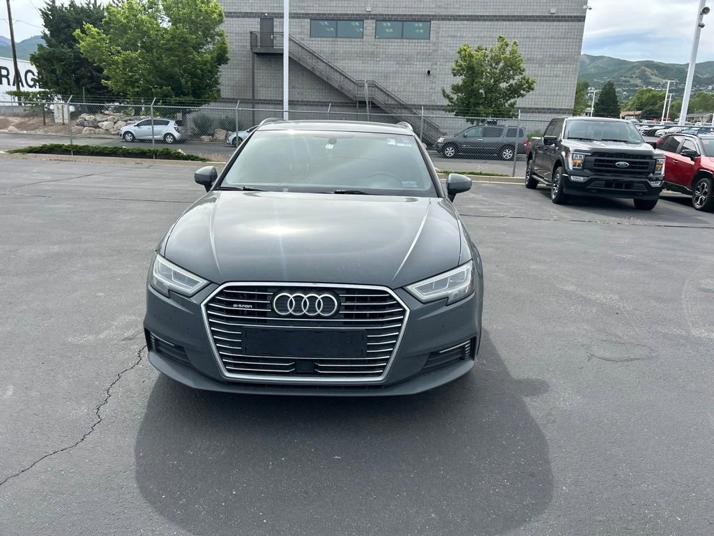Used 2017 Audi A3 e-tron Premium Plus w/ Technology Package FWD image 11