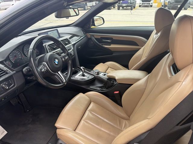 Used 2017 BMW M4 Convertible image 8