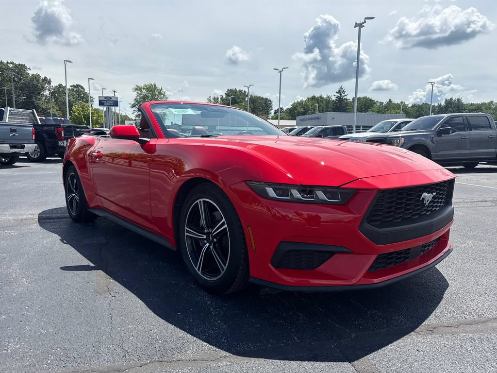 Used 2025 Ford Mustang Premium RWD image 30