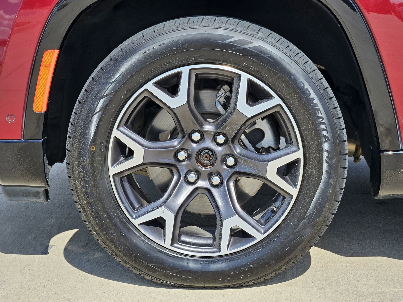 Used 2023 Jeep Wagoneer L Series III w/ Preferred Equipment Group image 15