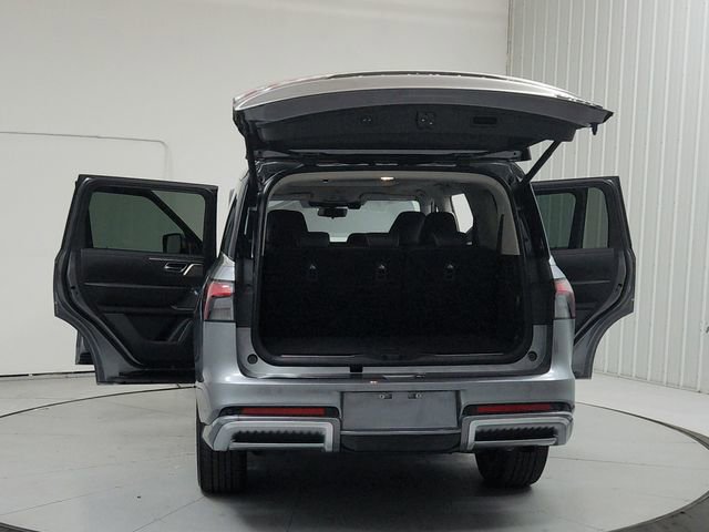 Used 2025 INFINITI QX80 Sensory AWD/4WD image 14
