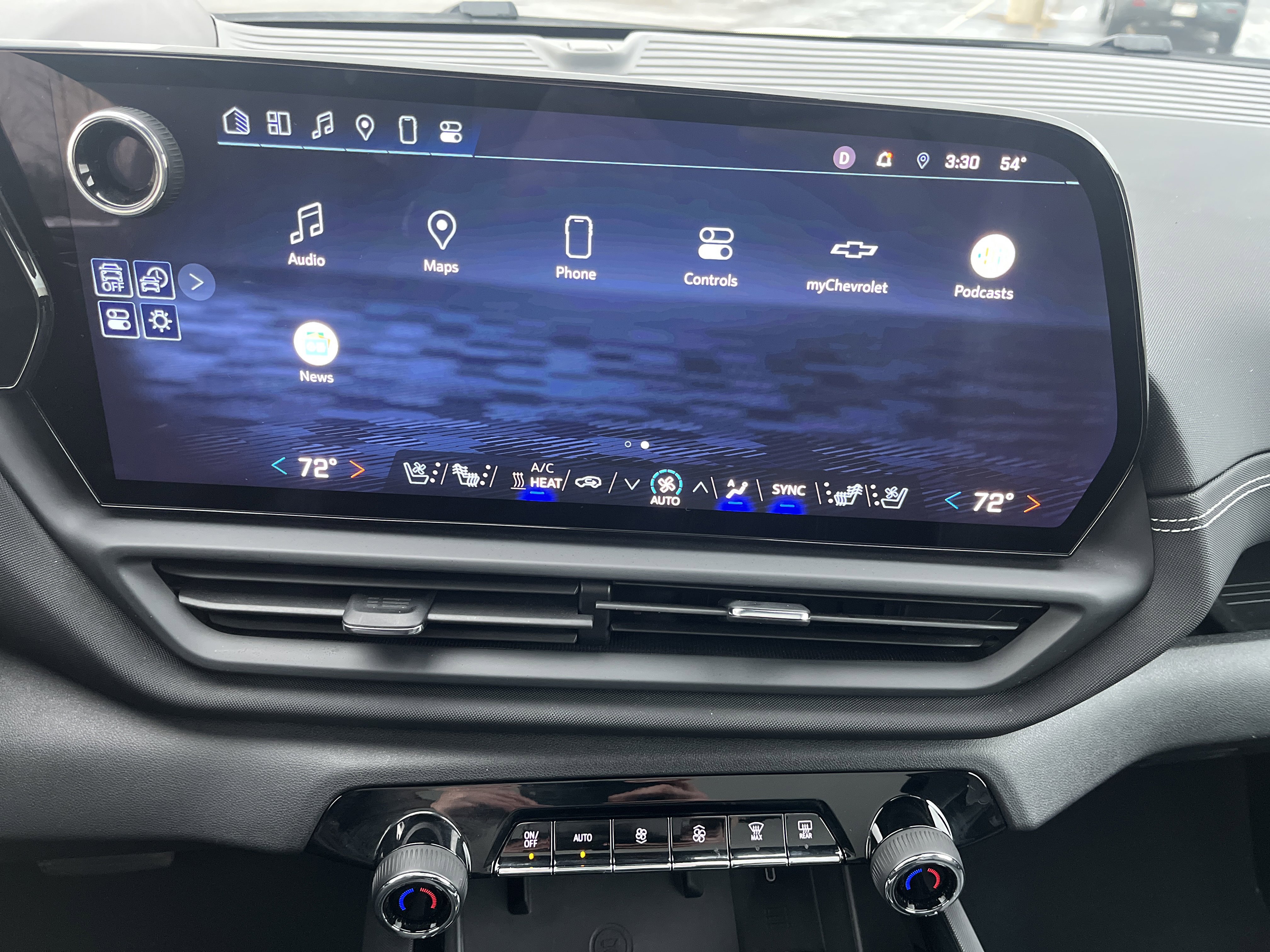 Used 2025 Chevrolet Silverado EV LT w/ LT Premium Package image 28