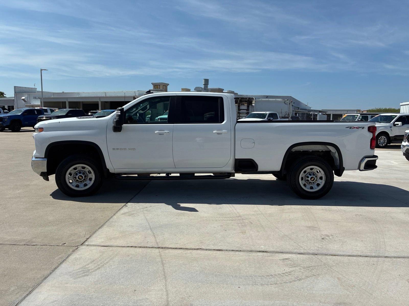 Used 2025 Chevrolet Silverado 2500 LT w/ Convenience Package AWD/4WD image 6