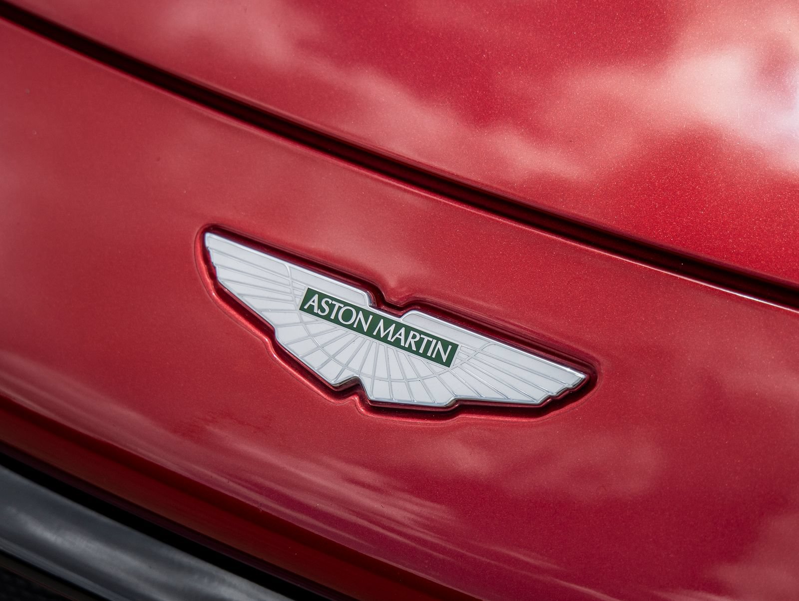 Used 2020 Aston Martin V8 Vantage Coupe RWD image 17