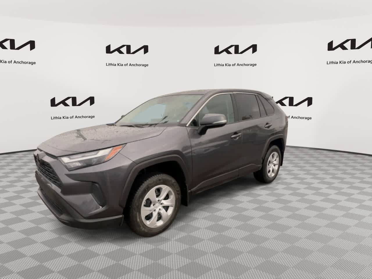 Used 2024 Toyota RAV4 LE AWD/4WD image 5