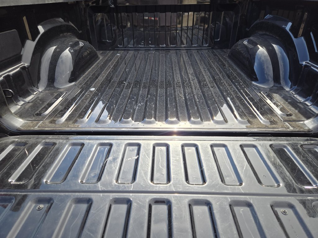 Used 2025 RAM 1500 Laramie AWD/4WD image 27