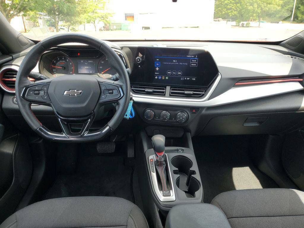Used 2024 Chevrolet Trax RS w/ Driver Confidence Package FWD image 22