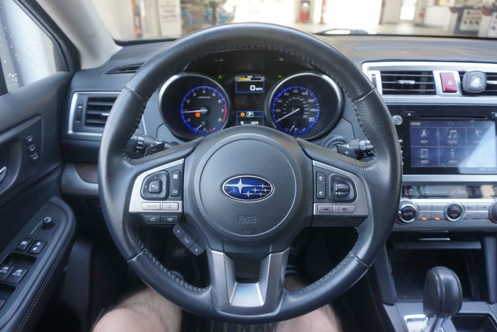 Used 2017 Subaru Outback 3.6R Limited AWD/4WD image 3