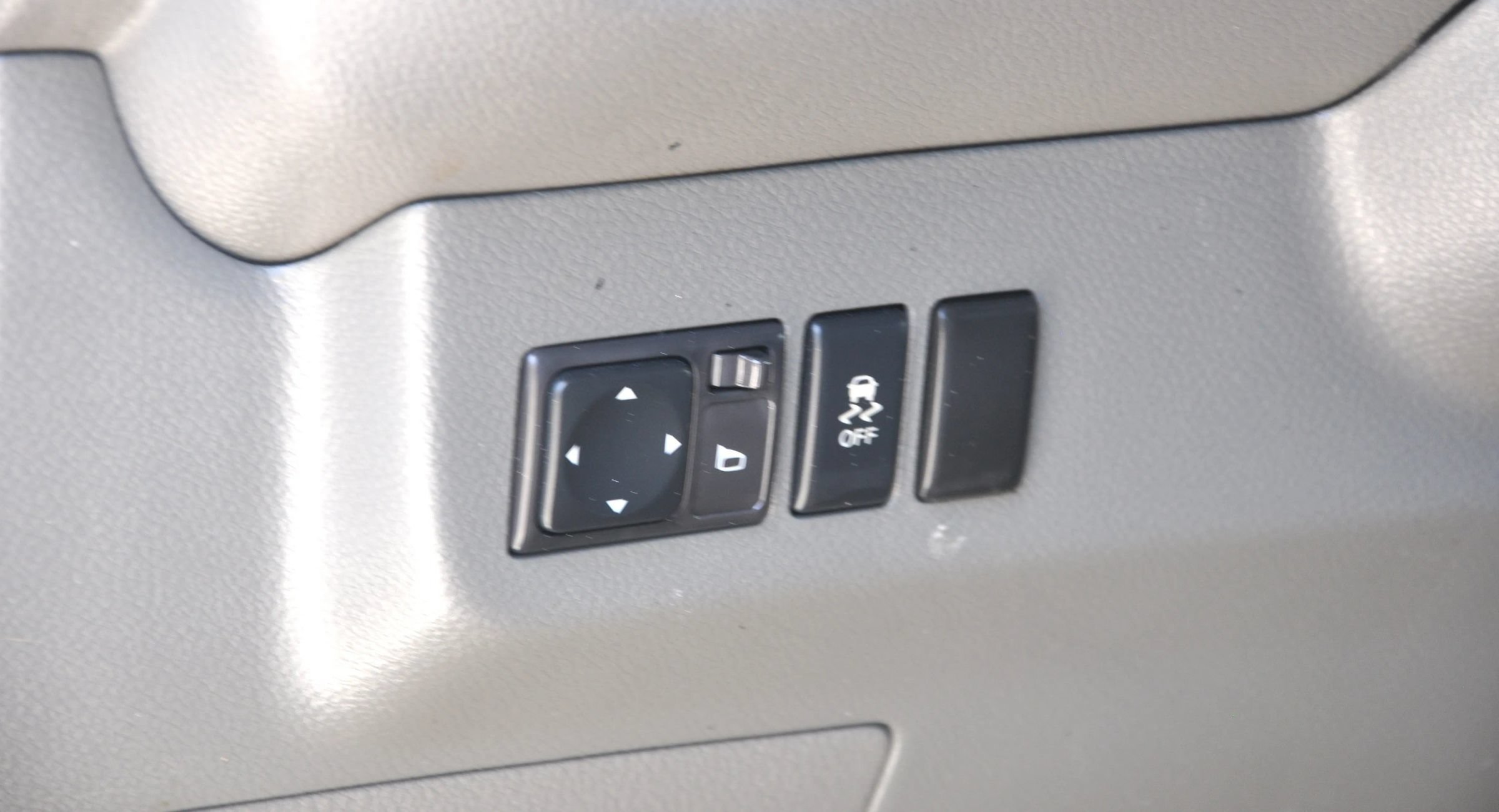 Used 2013 Nissan NV 3500 SV w/ Technology Pkg RWD image 38