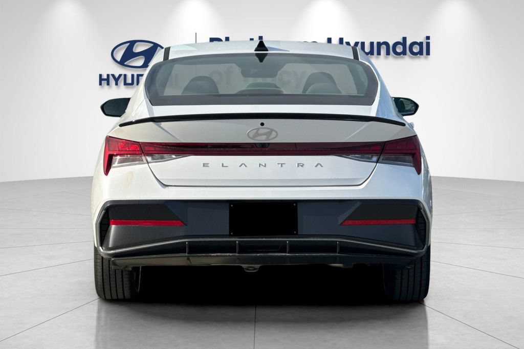 New 2026 Hyundai Elantra SEL Sport Premium FWD image 5