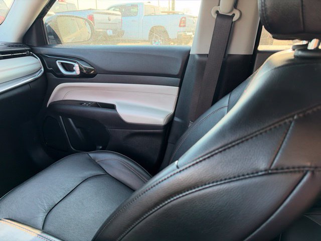 Used 2022 Jeep Compass Limited AWD/4WD image 15