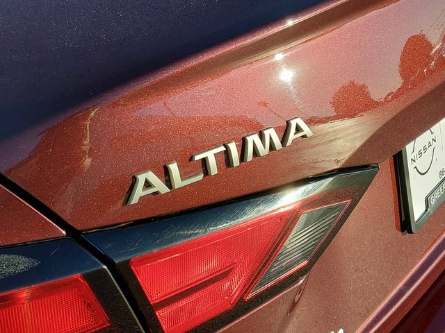 Used 2025 Nissan Altima 2.5 SV FWD image 15