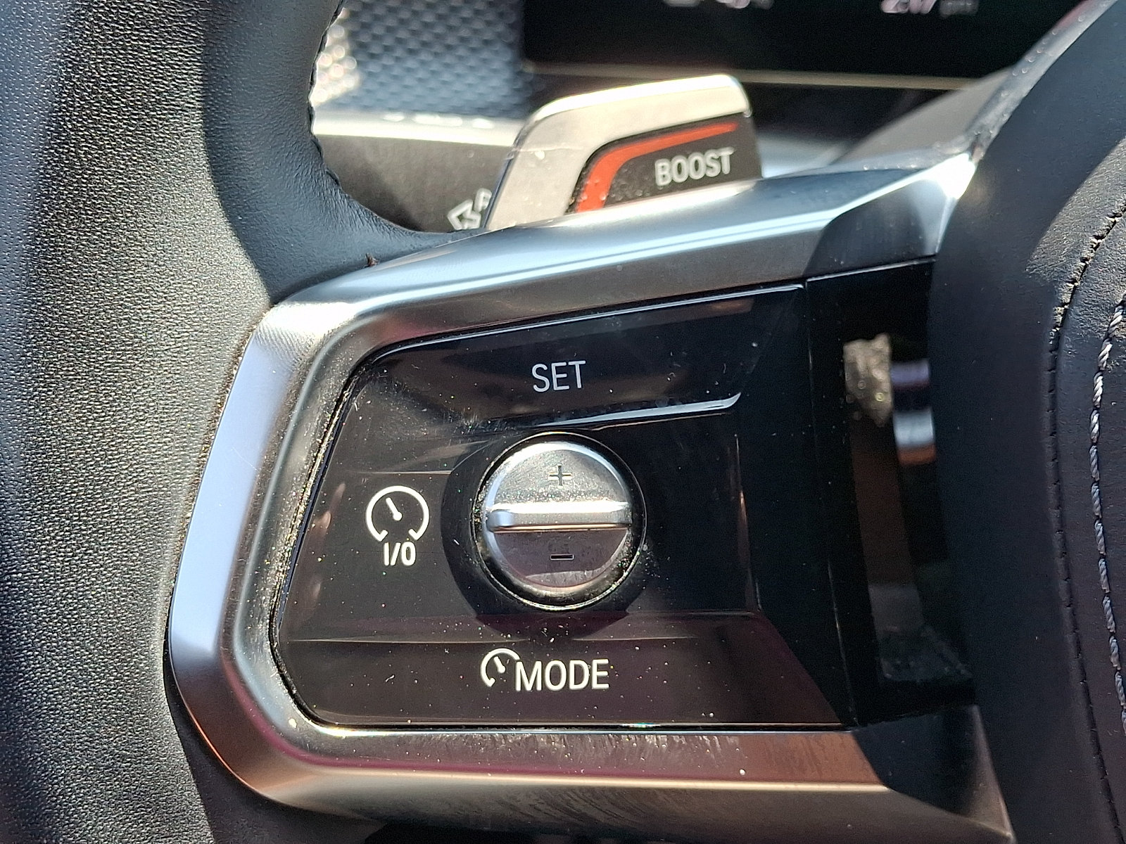 Used 2024 BMW i7 xDrive60 AWD/4WD image 23