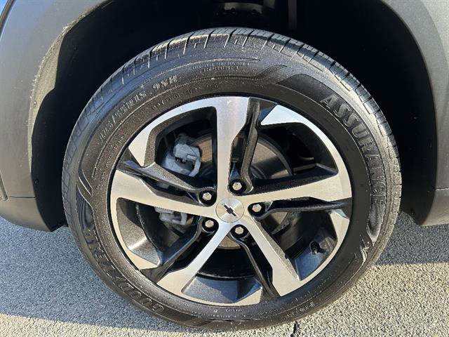 Certified 2024 Chevrolet Trax RS w/ Driver Confidence Package image 9