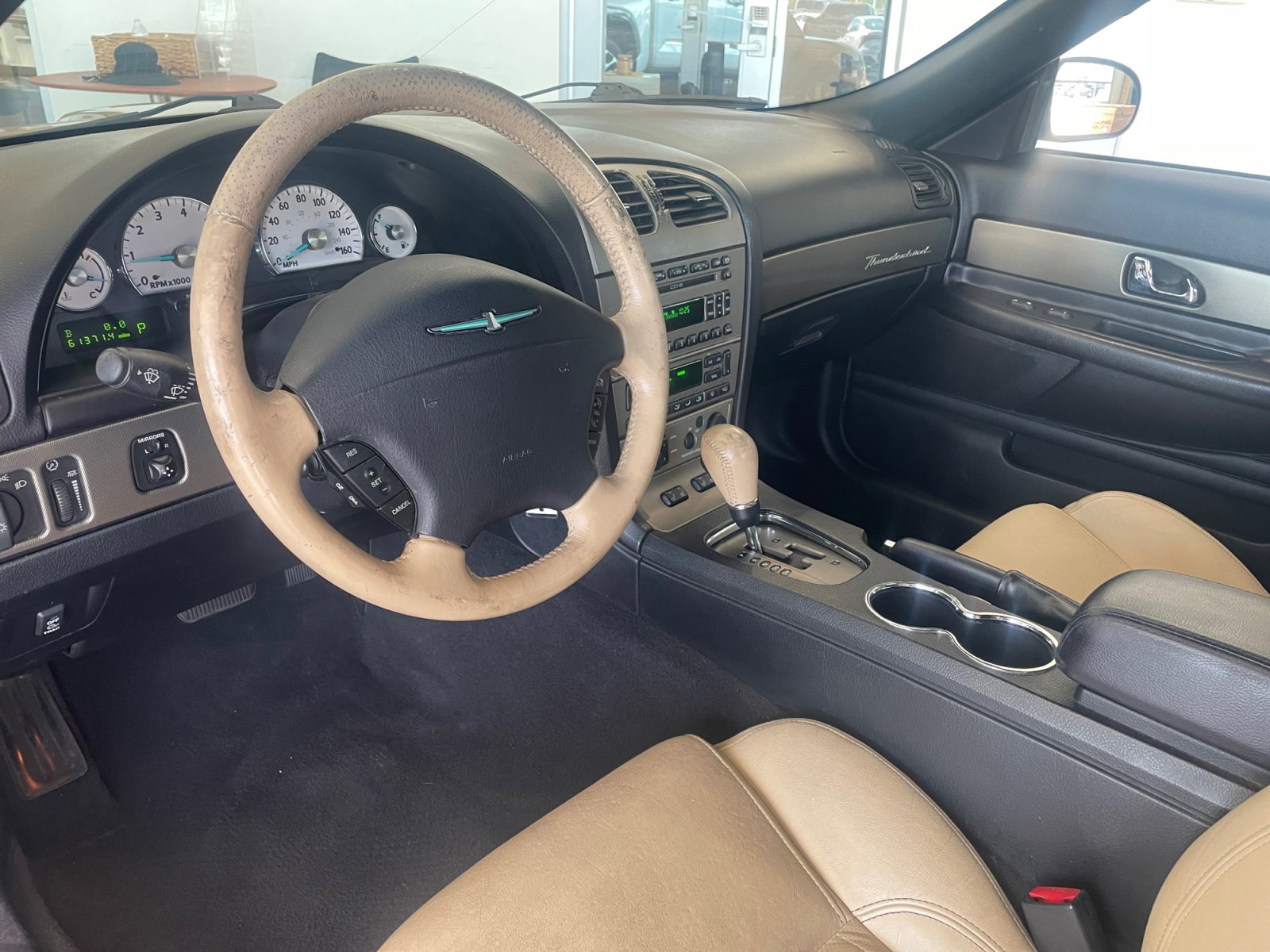 Used 2005 Ford Thunderbird RWD image 17