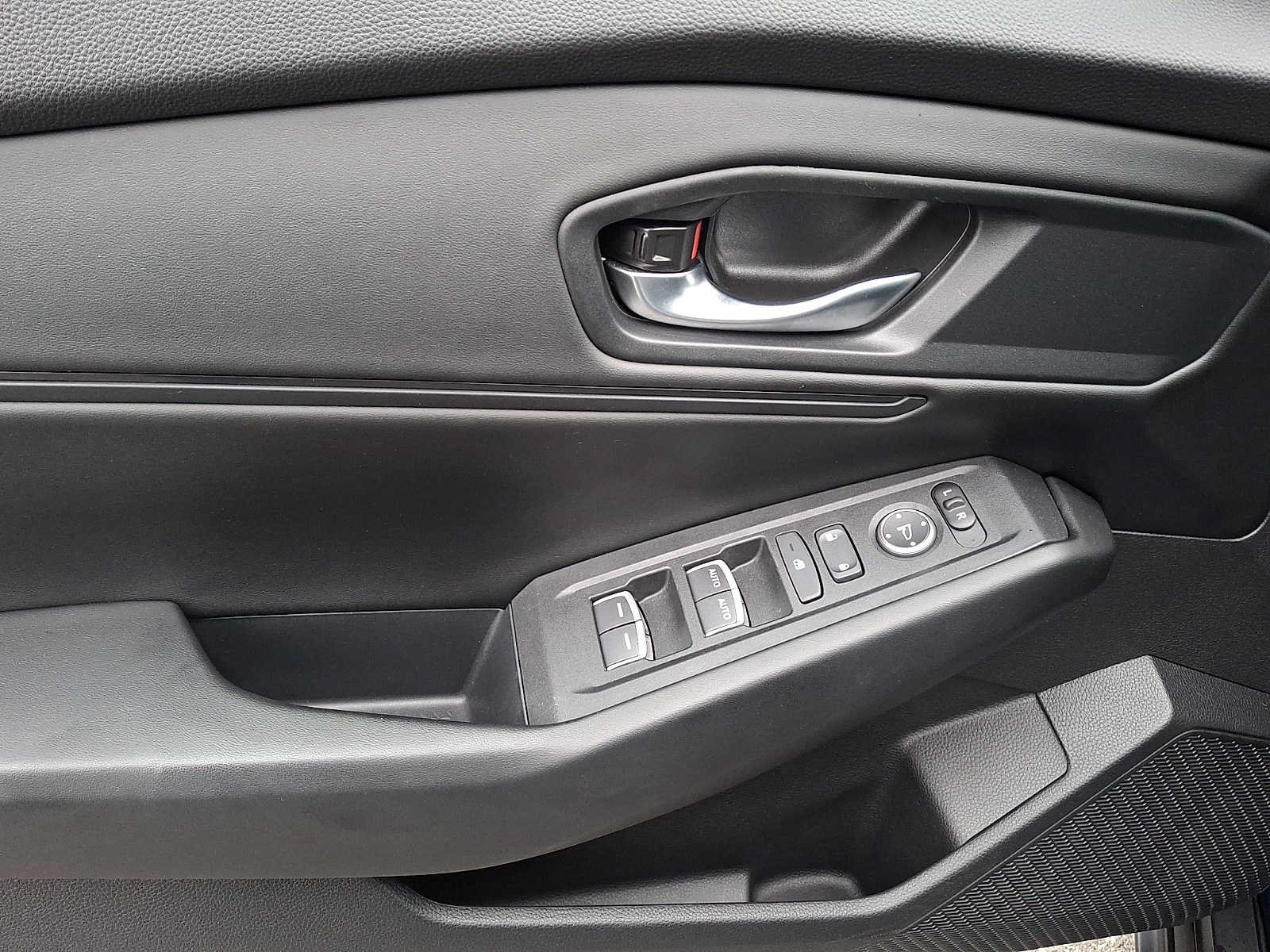 Used 2023 Honda Accord EX image 12