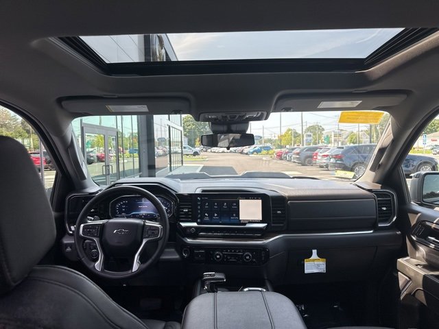 Used 2024 Chevrolet Silverado 1500 LT Trail Boss w/ Convenience Package II image 12