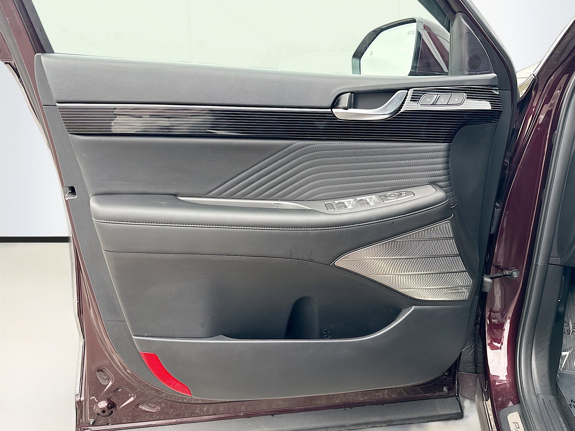 Used 2024 Hyundai Palisade Calligraphy image 23