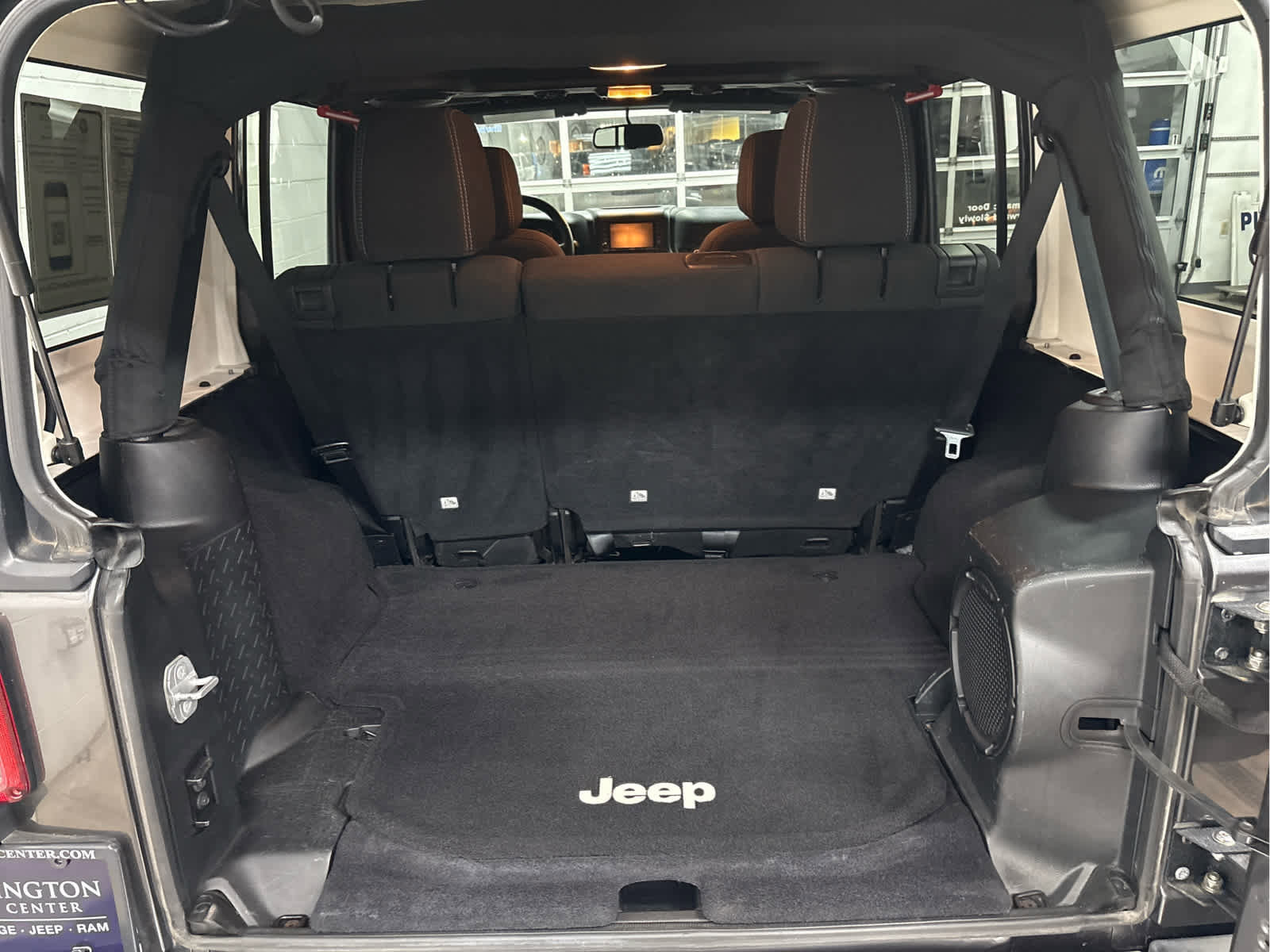 Used 2014 Jeep Wrangler Unlimited Sahara w/ Connectivity Group image 26