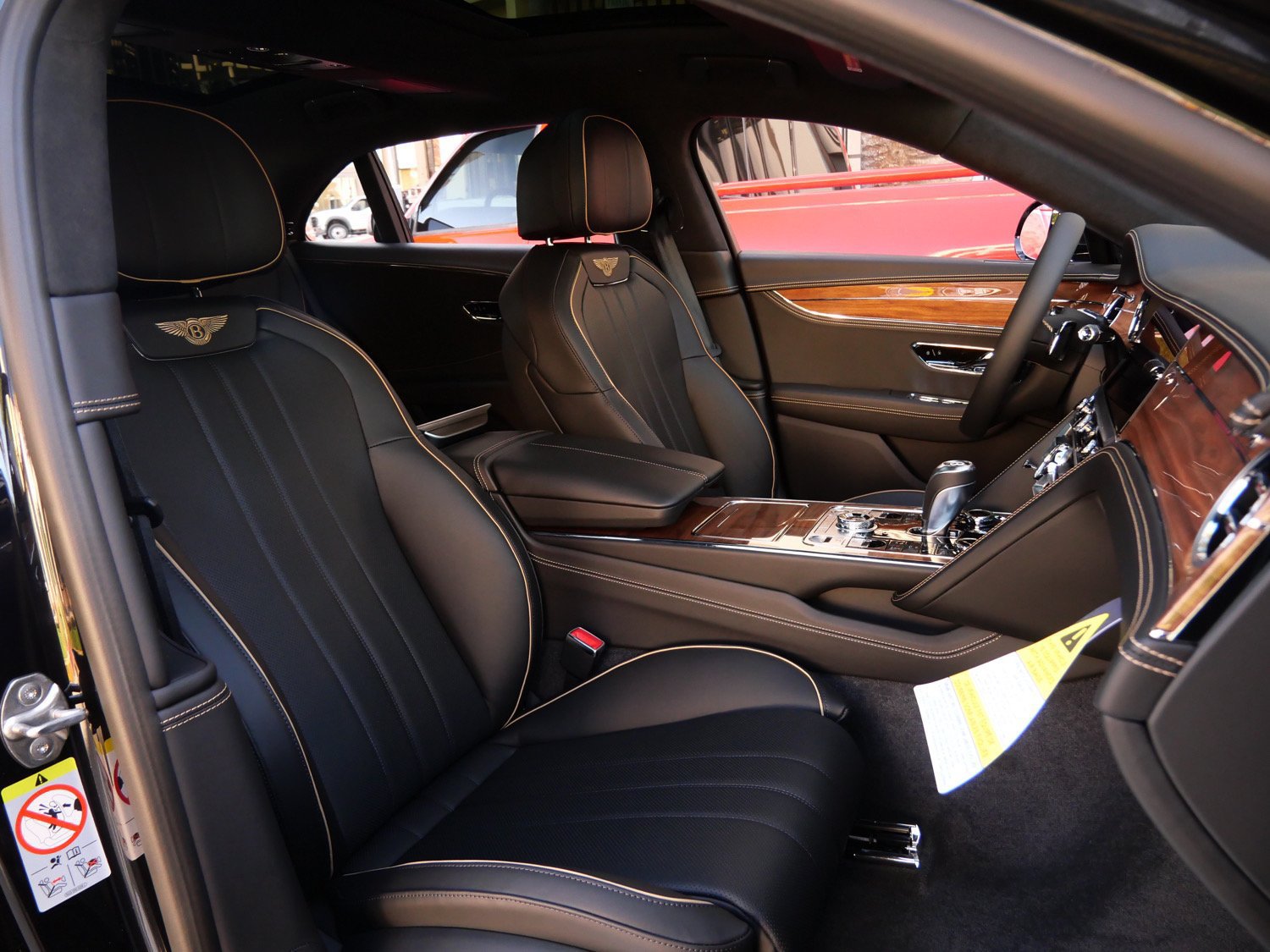 New 2026 Bentley Flying Spur V8 AWD/4WD image 23