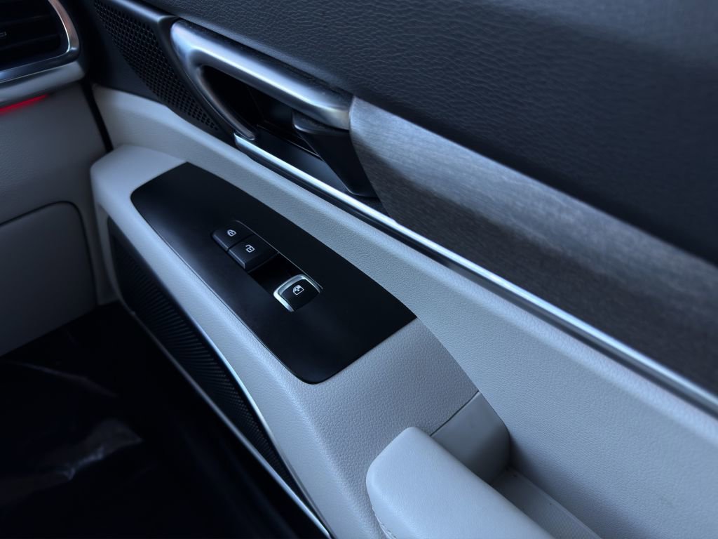 Used 2022 Kia Telluride SX w/ Towing Package image 15