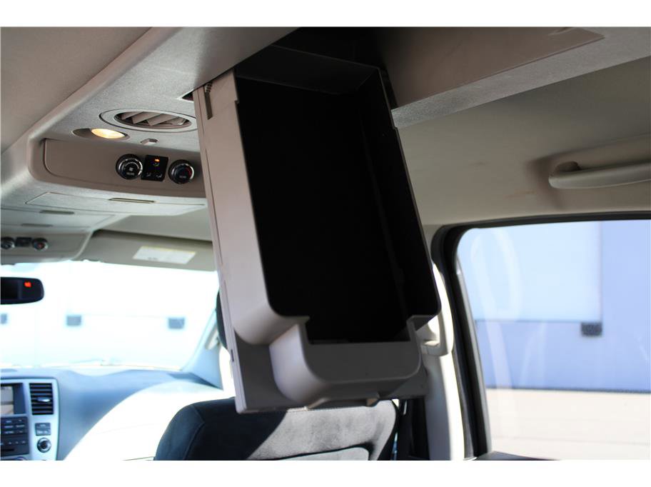 Used 2015 Nissan Armada SV image 41