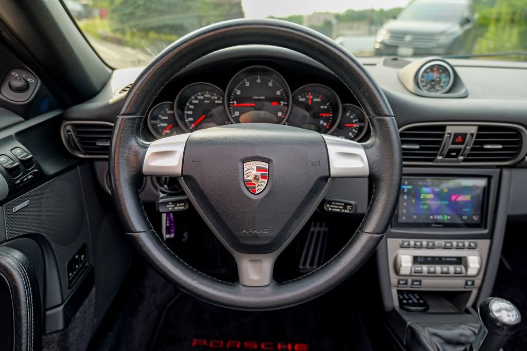 Used 2006 Porsche 911 Carrera RWD image 39