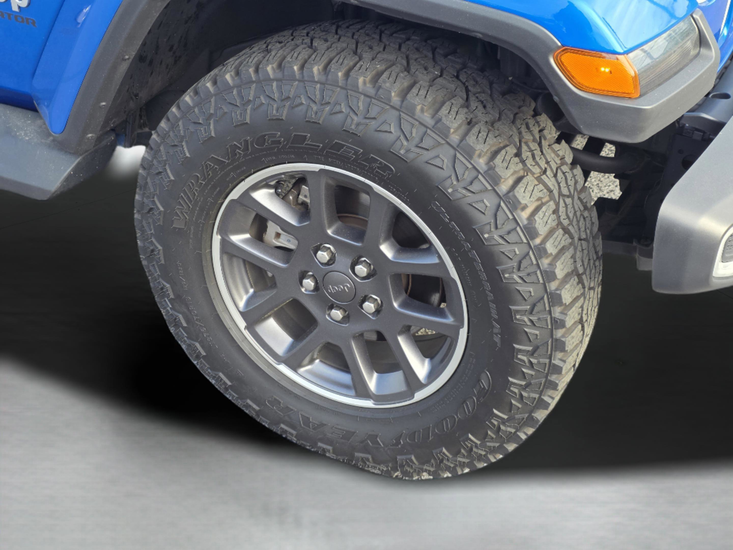 Used 2020 Jeep Gladiator Overland image 9