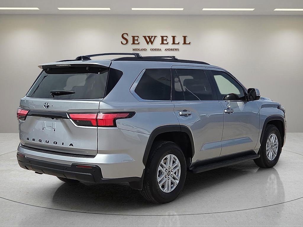 Used 2024 Toyota Sequoia SR5 w/ SR5 Premium Package AWD/4WD image 4