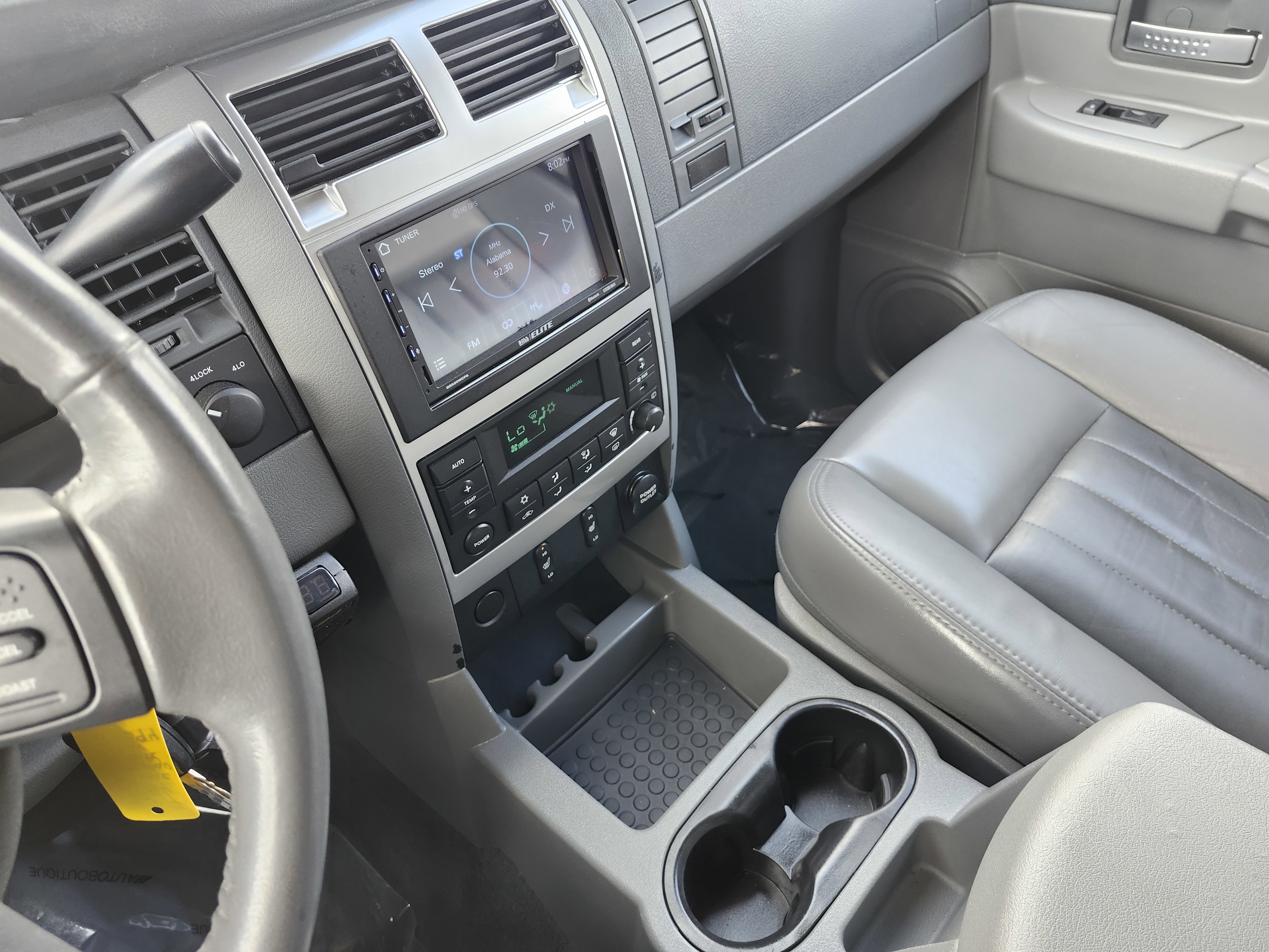 Used 2004 Dodge Durango Limited image 30