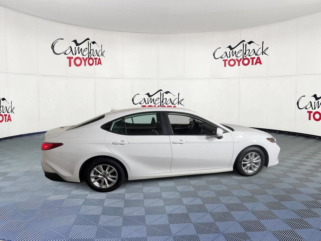 Used 2025 Toyota Camry LE FWD image 3